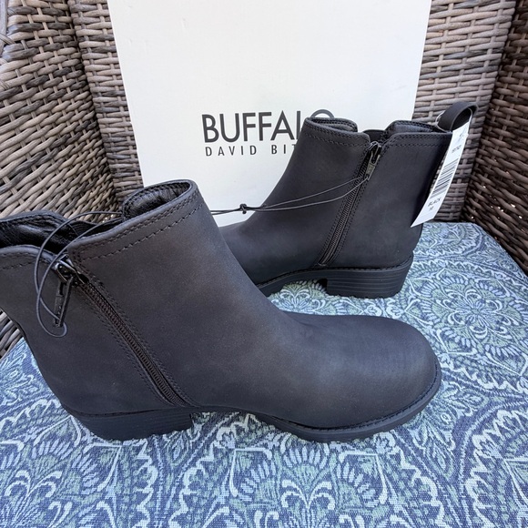 Buffalo David Bitton Women’s Anna Chelsea Boots Black Water Repellent Size 10 - Picture 5 of 14